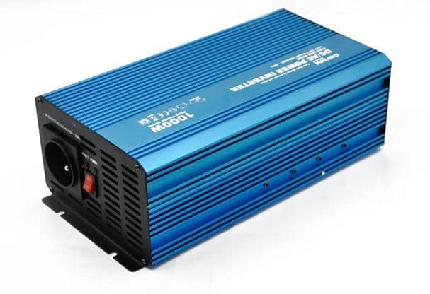 Měnič napětí Carspa P1000U-12, 12V/230V+USB, 1000W, čistá sinusovka