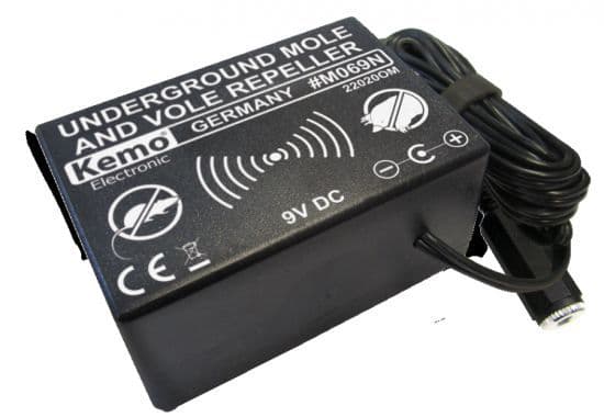 Odpuzovač krtků a hrabošů Kemo M069N