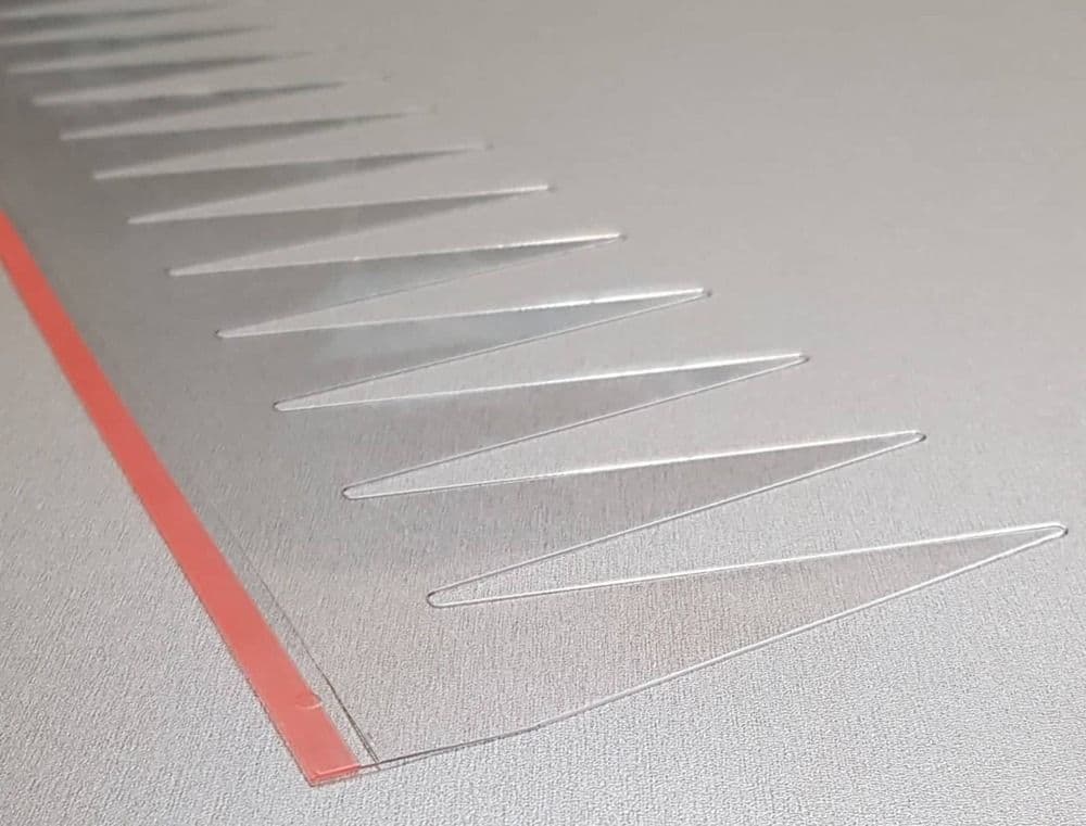 TITAN – Multiplast Zábrany proti hnízdění ptáků EMMA 1000 mm - s lepící páskou