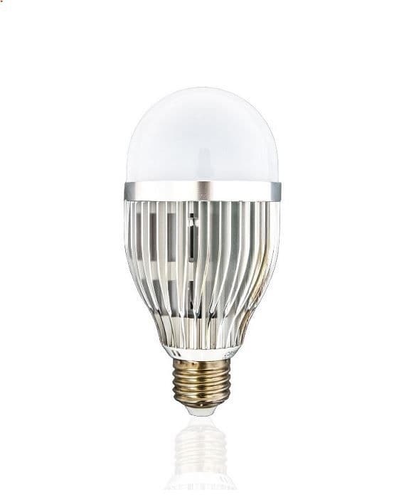 CarSpa Žárovka LED E27 9W/12V teplá bílá