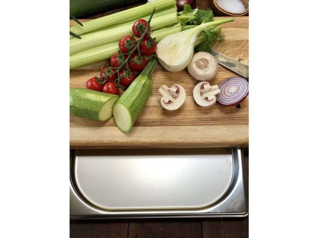Chefs Soul NUMI Dubová krájecí deska 47x28x5cm s nerez přihrádkou - náhled 2