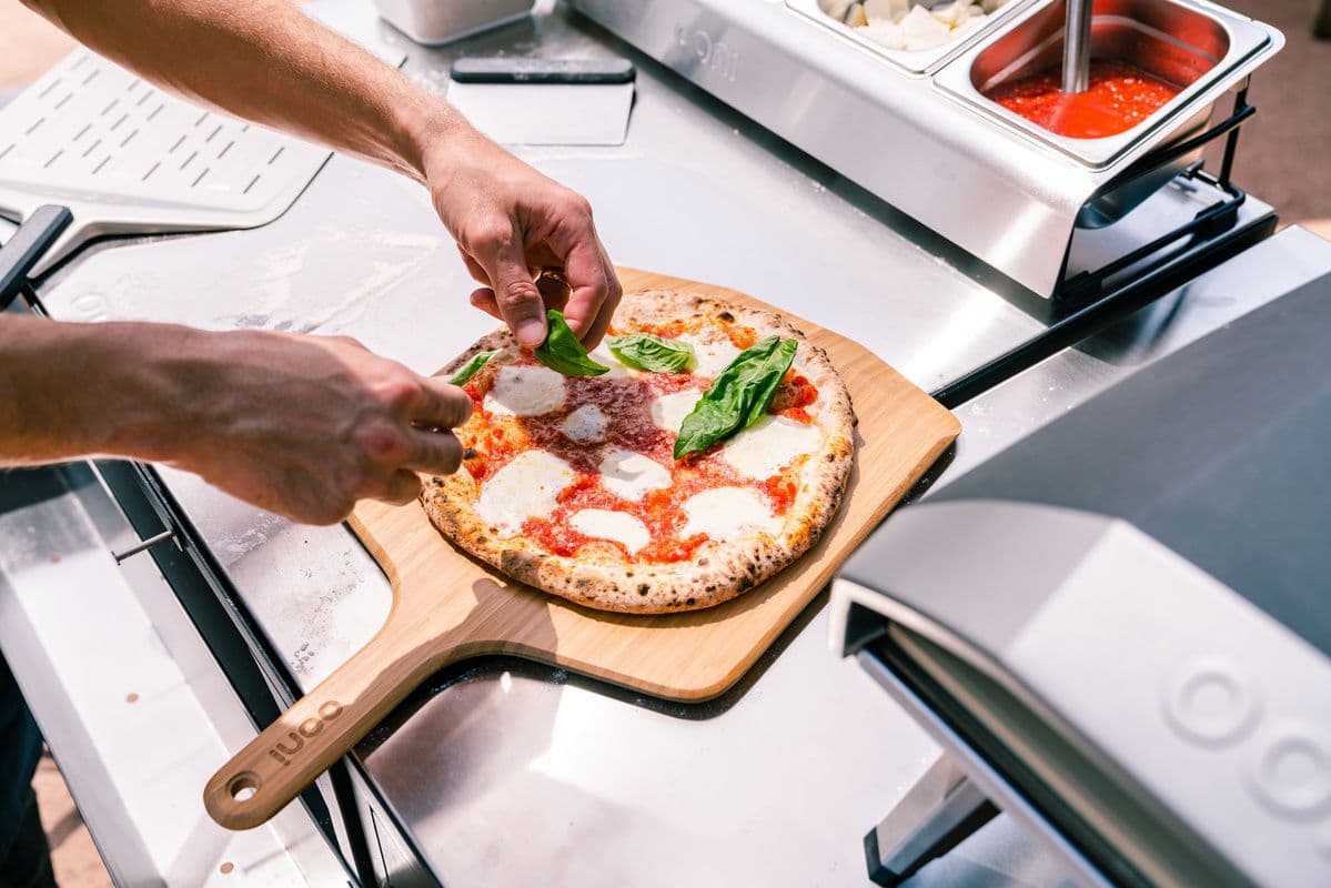 Ooni - 12" bambusové prkénko na pizzu a servírování - náhled 4