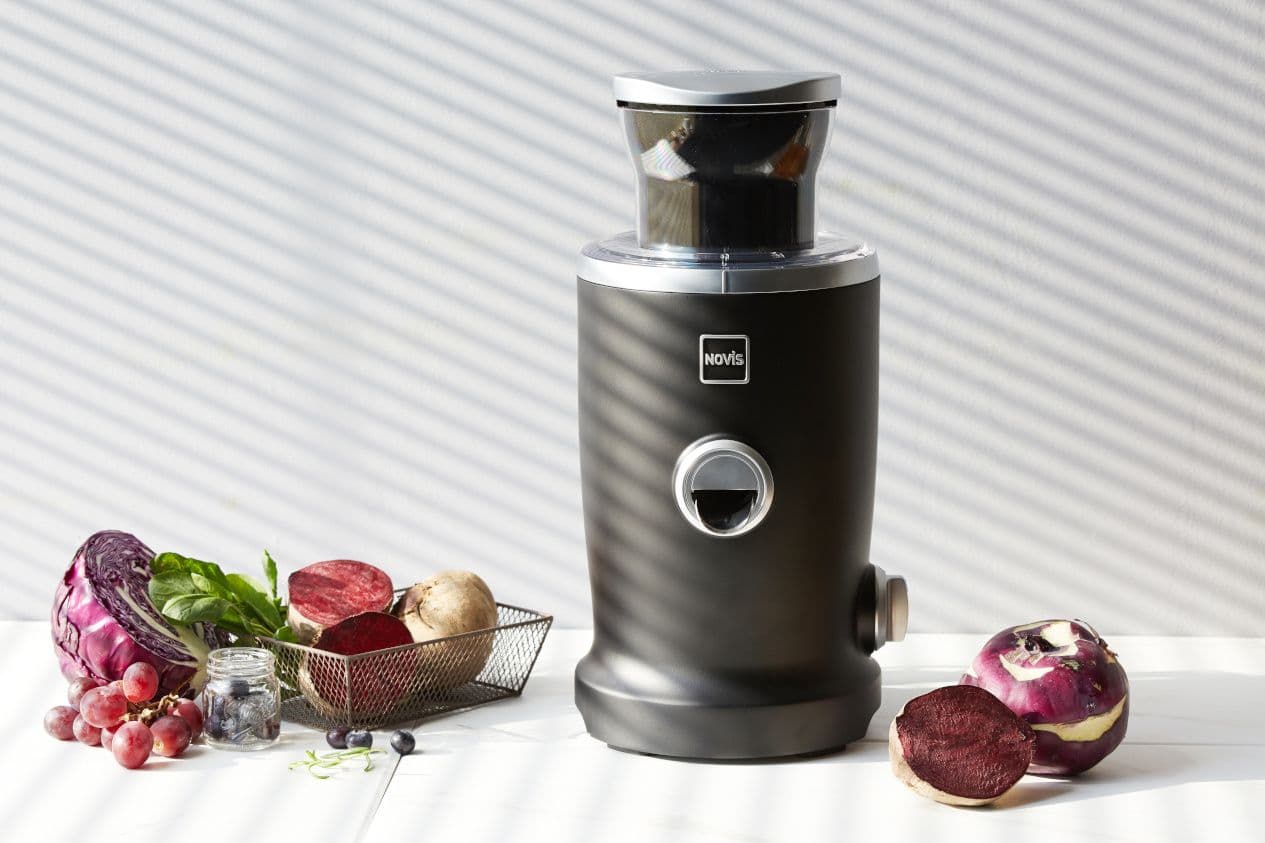 Novis Odšťavňovač VitaJuicer VDE NewGen SX-3 (černý mat) - náhled 4